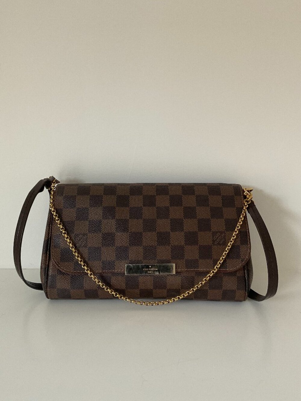 Louis Vuitton - Damier Ebene Favorite MM Crossbody bag